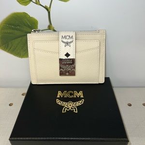 Mcm card holder